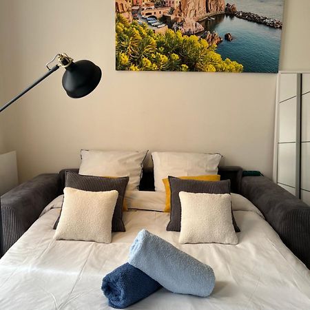 Grand Studio Lumineux En Plein Coeur De Versailles Exteriör bild